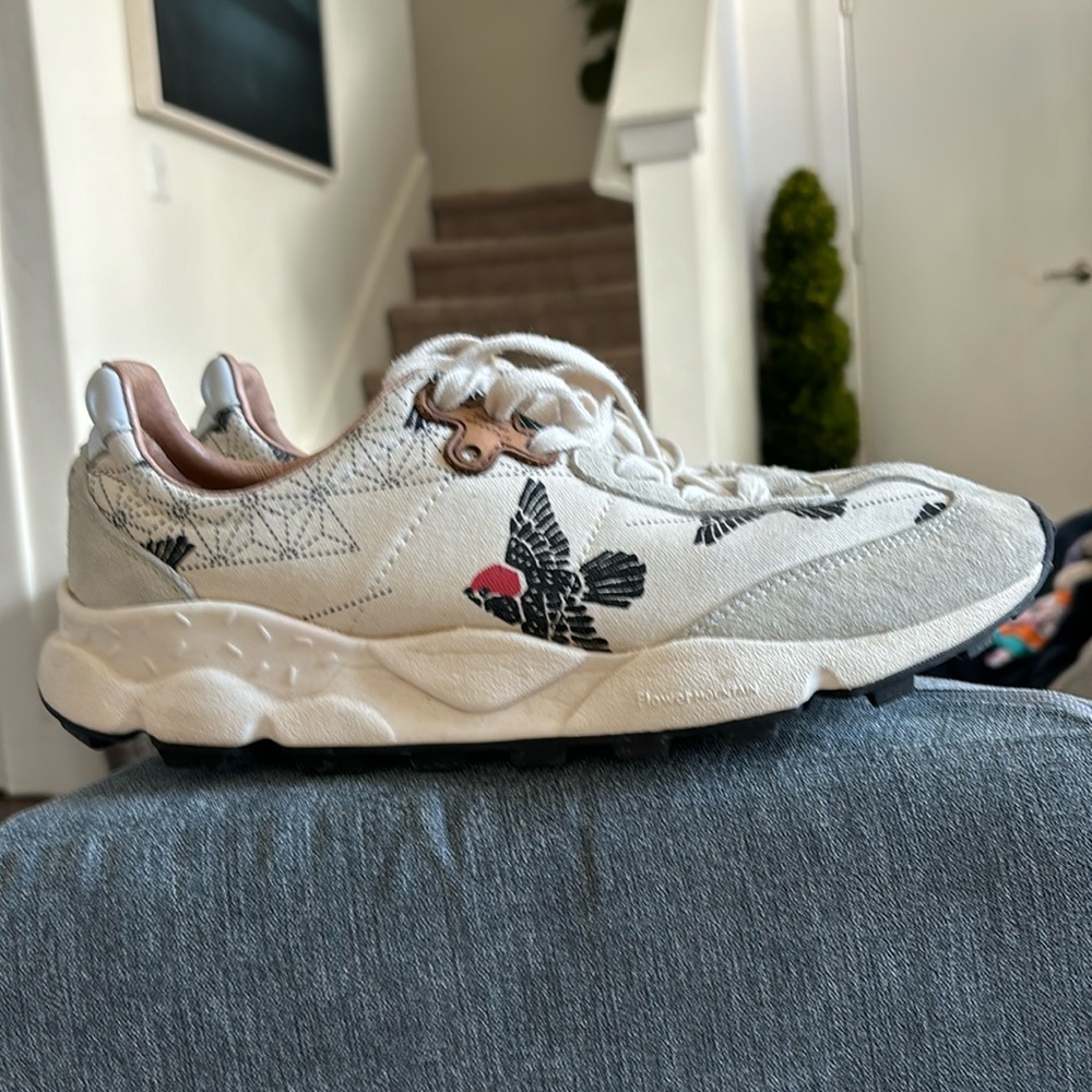 Like new Flower Mountain shoes